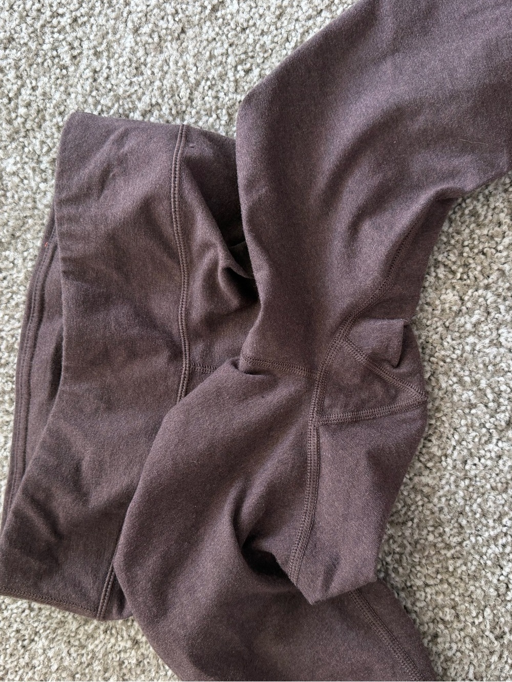 Pact On the Go-To Organic Cotton Leggings in the shade Chocolate Heather - Picture 4 of 7